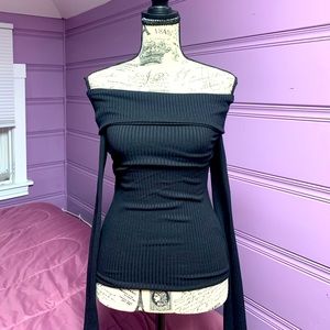 Abercrombie&Fitch off the shoulder black long sleeve